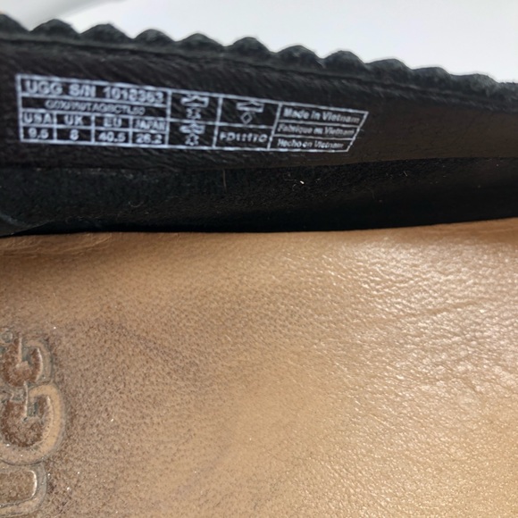 UGG black vista slip on flats size 9.5 - Picture 6 of 7
